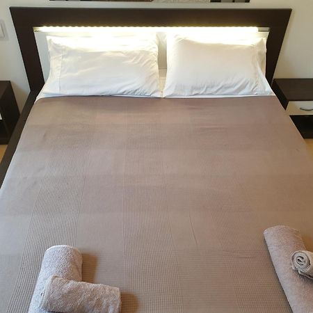 Your Lovely Home, Porta Venezia-1 Queen Bed, 3 Single Beds, 1 Sofa Bed- Milan Luaran gambar