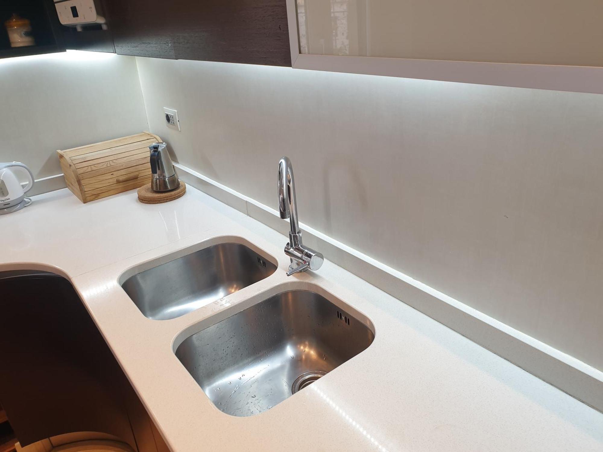 Your Lovely Home, Porta Venezia-1 Queen Bed, 3 Single Beds, 1 Sofa Bed- Milan Luaran gambar